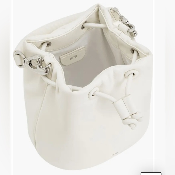 NEW JW PEI YULIA FAUX LEATHER BUCKET COLOR IVORY. Two straps removables - Picture 10 of 15